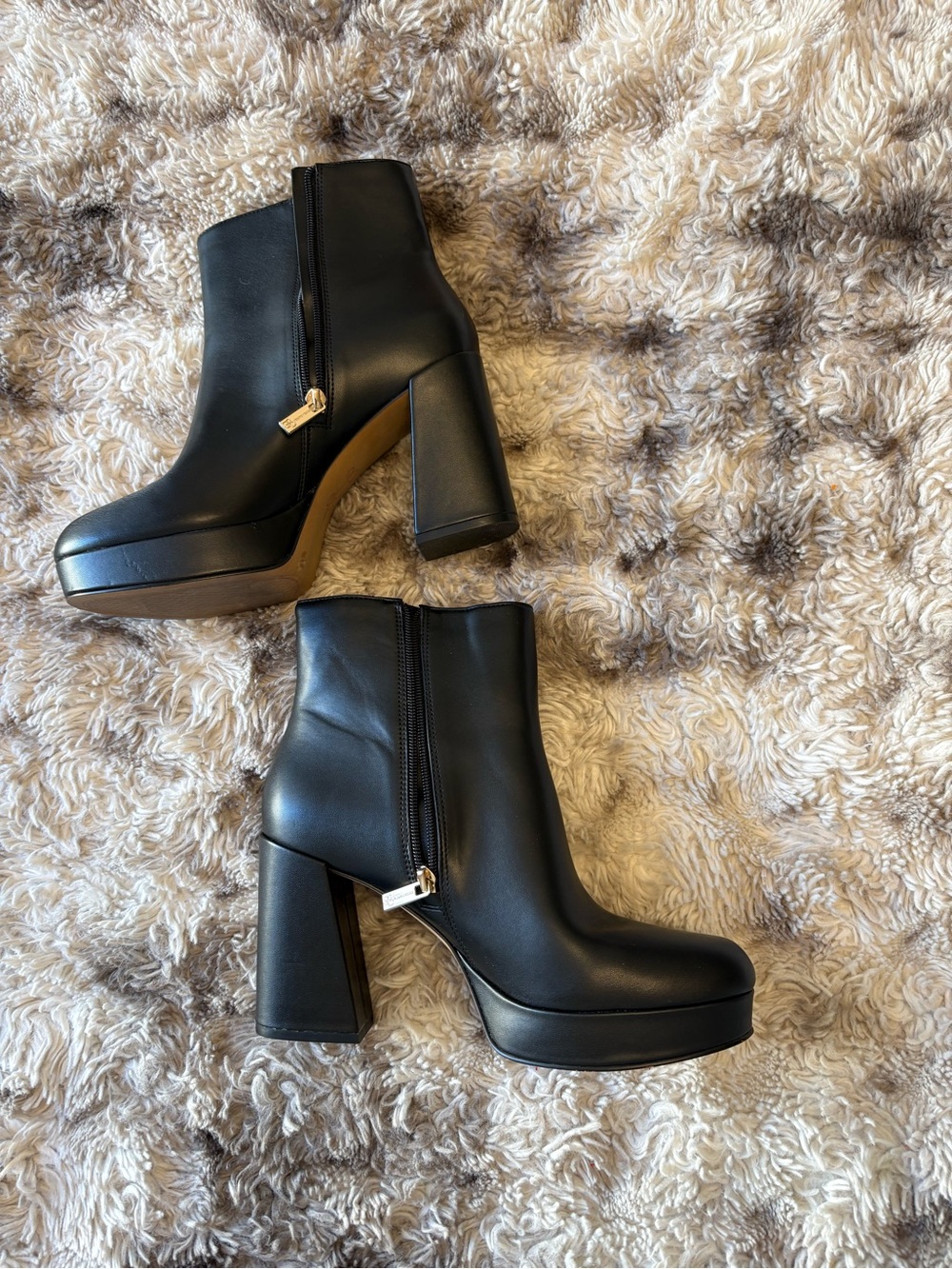 Jessica Simpson Black Platform Ankle Boots with Block Heel - Picture 2 of 3